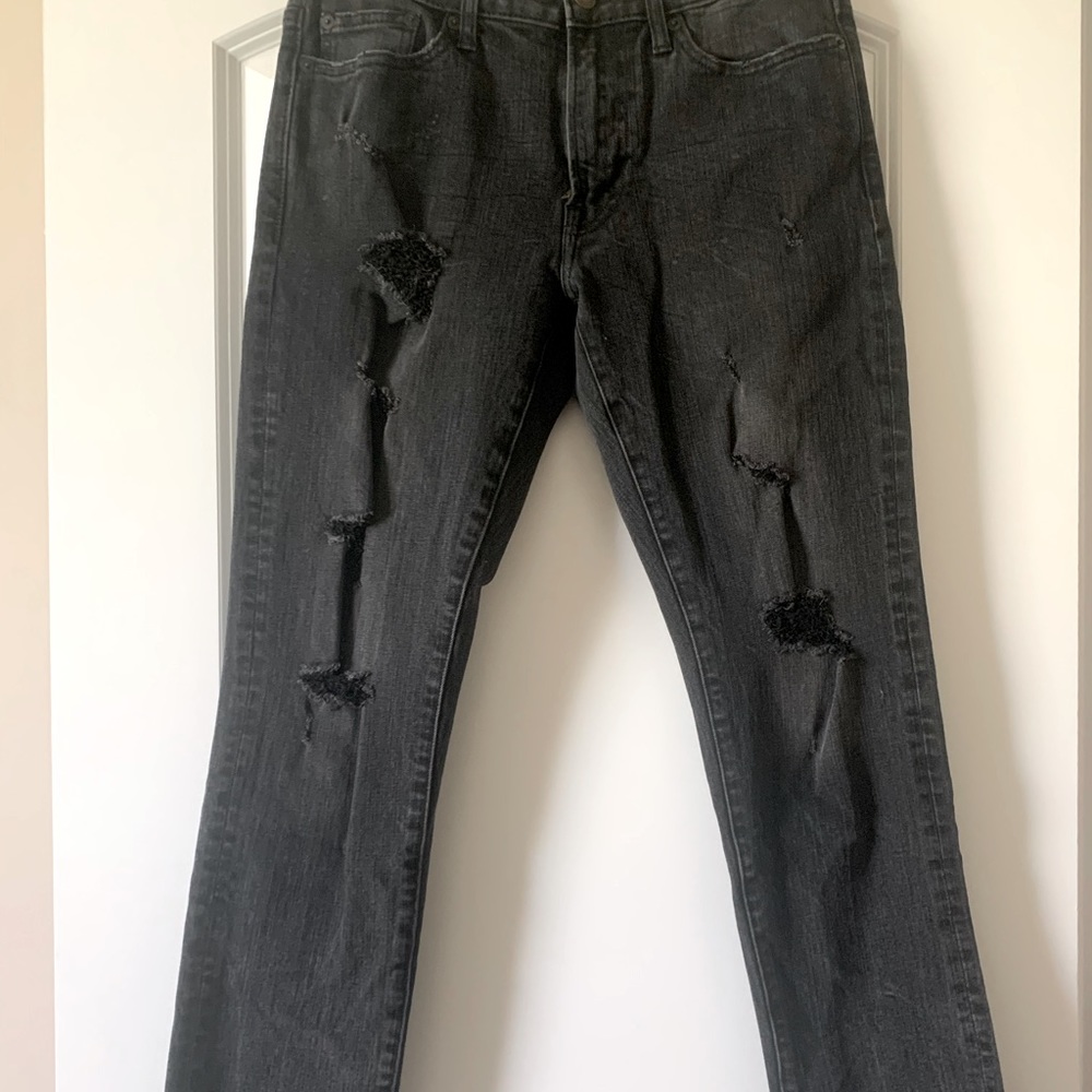 American Eagle black wash ripped jeans. 29x30